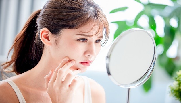 주사 피부염은 얼굴 중앙 부위에서 발생하는 만성 염증성 피부질환이다ㅣ출처: 클립아트코리아