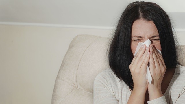새집증후군이나 헌집증후군이 나타나면 잦은 재채기 등의 알레르기 증상이 발생한다｜출처: 게티이미지뱅크