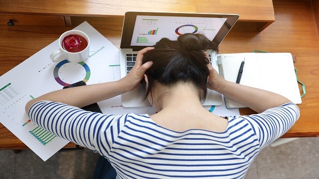 두통은 살면서 누구나 경험하는 흔한 증상이다|출처: 클립아트코리아