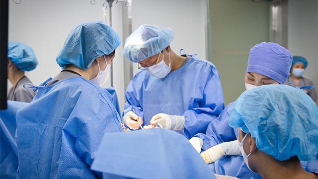 복강경 수술은 흔히 아는 복강경 수술과 로봇 복강경 수술이 있다|출처: 최상산부인과