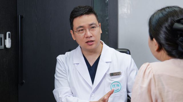 권정우 원장 | 출처: 땡큐성형외과의원