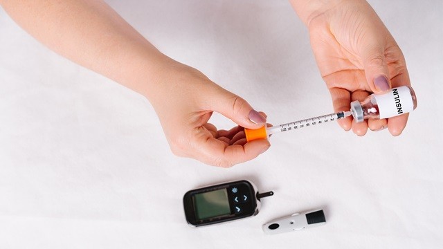1형 당뇨병 환자나 약을 먹어도 혈당이 조절되지 않는 2형 당뇨병 환자는 인슐린 치료가 필요하다｜출처: 게티이미지뱅크