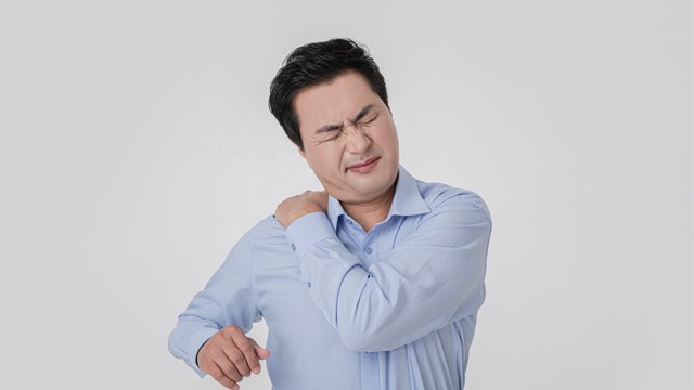 어깨 질환 치료에 있어 가장 중요한 것은 평상시 자세와 스트레칭이다 | 출처: 게티이미지뱅크
