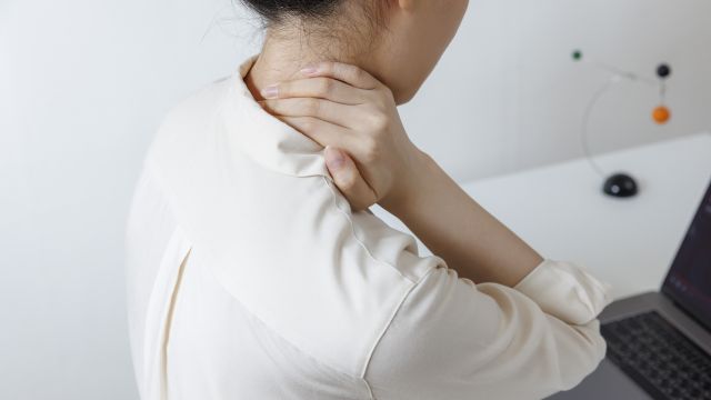 한국인 20명 중 1명이 디스크 관련 질환을 겪고 있다 |출처: 클립아트코리아