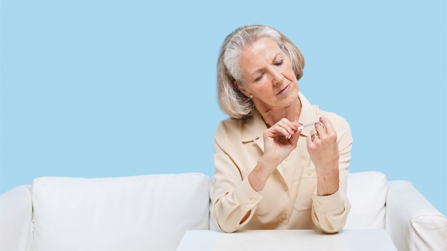 손톱이 자라는 속도로 노화 정도를 측정할 수 있다 | 출처: 클립아트코리아