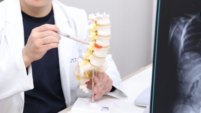 척추관협착증은 노화를 비롯한 다양한 원인으로 인해 발병한다 | 출처: 본튼튼성모정형외과의원