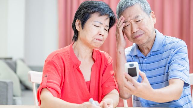 고령 환자에게 혈당 관련 기기 사용이 더욱 도움될 수 있다 ｜출처: 클립아트코리아