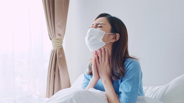 편도에 염증이 생기면 음식 삼키기 어려울 정도로 목 통증이 심해질 수 있다|출처: 클립아트코리아