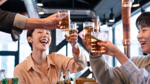 잦은 음주와 과음은 건강을 해치는 주범이다|출처: 게티이미지뱅크