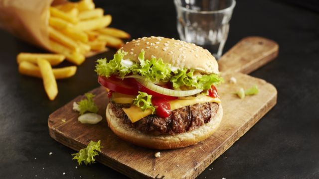 초가공식품은 체내 염증 반응을 자극해 관절염 증상을 악화시킬 수 있다 | 출처: 클립아트코리아