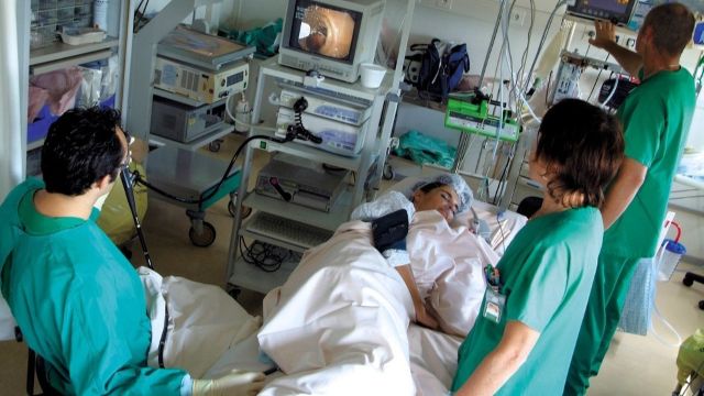 대장 내시경은 암 예방을 위해 꼭 필요한 검사이다 | 출처: 클립아트코리아