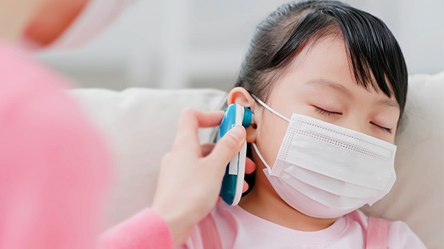 유행성 이하선염은 귀 아래의 침샘이 부어오르고 열과 두통이 동반되는 감염성 바이러스 질환이다｜출처: 클립아트코리아