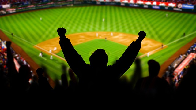 ﻿야구 응원을 한 후 쉰 목소리가 지속된다면 성대결절의 신호일 수 있다｜출처: 게티이미지뱅크