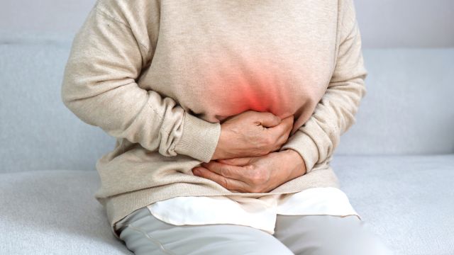 직장 하부에 암이 생기면 배변을 참기 어려워질 수 있다 |출처: 클립아트코리아