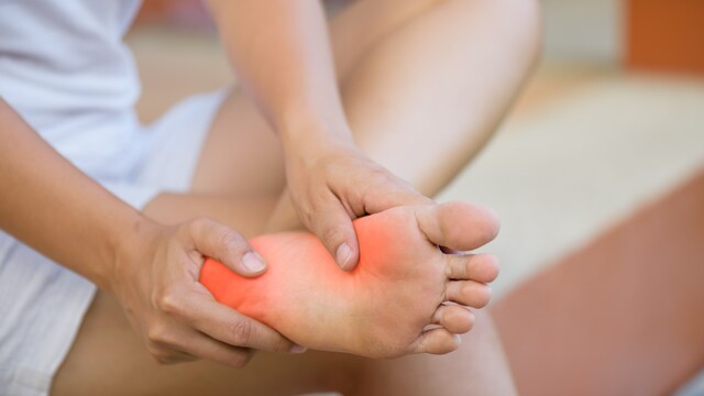 족저근막 유연성 강화도 족저근막염 예방에 도움 된다｜출처: 클립아트코리아