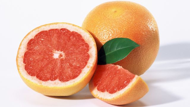 자몽은 상큼한 맛과 함께 건강에 유익한 영양을 풍부하다 | 출처: 클립아트코리아