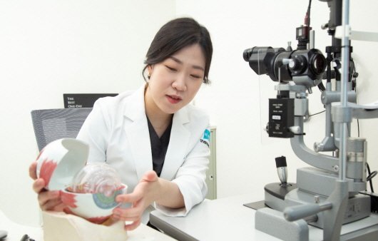 김승민 원장|출처: 비앤빛안과의원