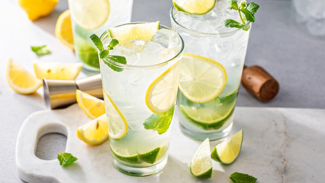 오염된 레몬이나 라임 조각은 식중독을 일으킬 수 있다┃출처: 게티이미지뱅크