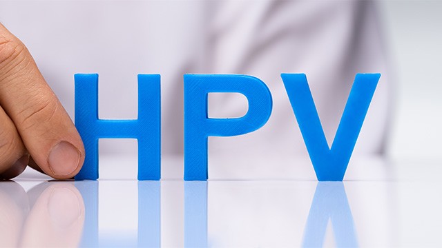﻿ HPV 백신 접종과 정기검진은 자궁경부암 예방에 큰 도움이 된다｜출처: 게티이미지뱅크