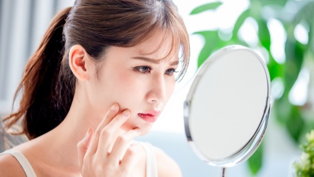 피부에 열감이 지속해서 느껴진다면, 몸이 보내는 신호에 주목해 보자｜출처: 클립아트코리아