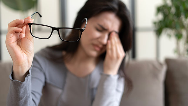 원시 교정술인 '스마일프로'시술이 주목받고 있다｜출처: 게티이미지뱅크