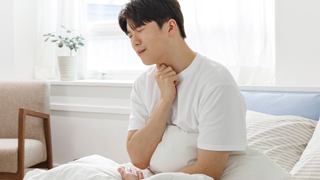 ﻿환절기, 찐득한 가래로 고생 중이라면 원인을 파악하는 것이 우선이다｜출처: 클립아트코리아