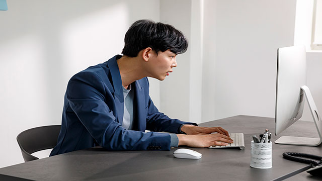 거북목은 증상에 따른 올바른 치료, 운동법을 병행해야 한다|출처: 클립아트코리아