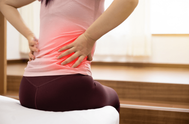 성인 대부분 경험하는 ‘허리통증’, 조기 진단이 중요하다 ｜출처: 클립아트코리아