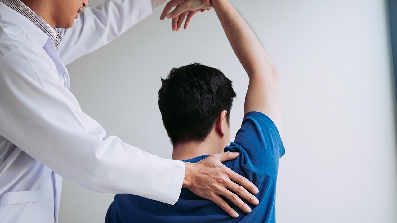 대부분의 어깨 통증은 정확한 조기 진단과 비수술적 치료만으로도 회복 가능하다｜출처: 클립아트코리아