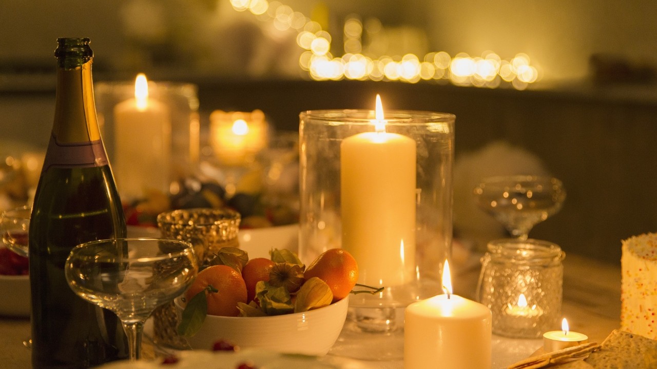 향초는 몇 분만 태워도 공기 중의 미세먼지를 증가시키며, 박테리아의 양과 종류까지 변화시킬 수 있다｜출처: 클립아트코리아